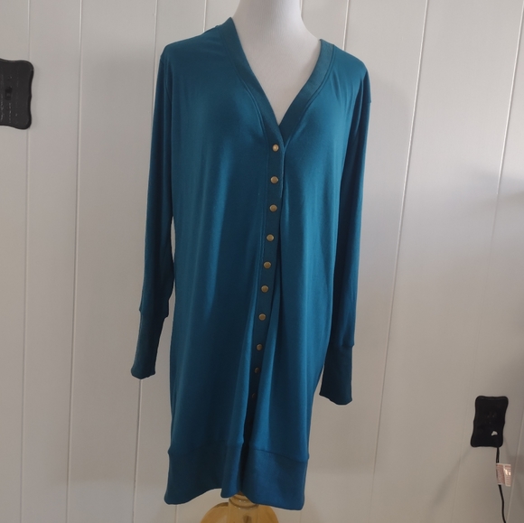 Long Cardigan - Snap Closure - Picture 6 of 13